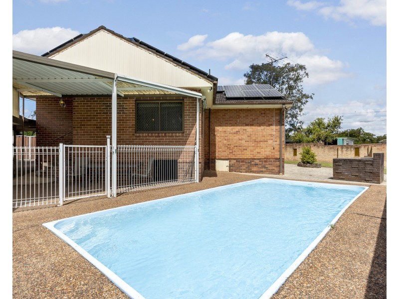 16 Danny Road, Lalor Park NSW 2147