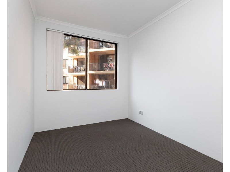 2/5 Griffiths Street, Blacktown NSW 2148