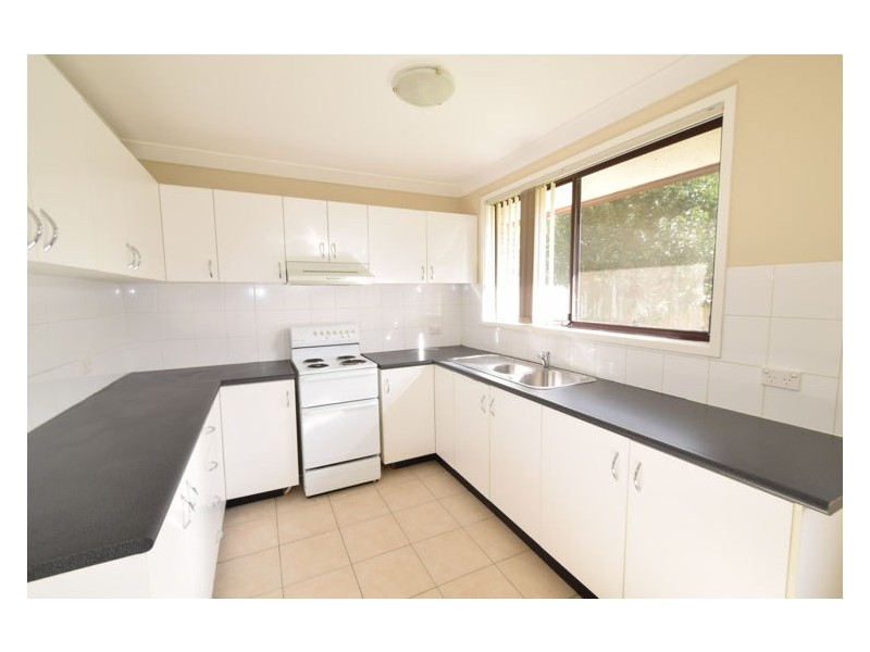 8 Reef Street, Quakers Hill NSW 2763