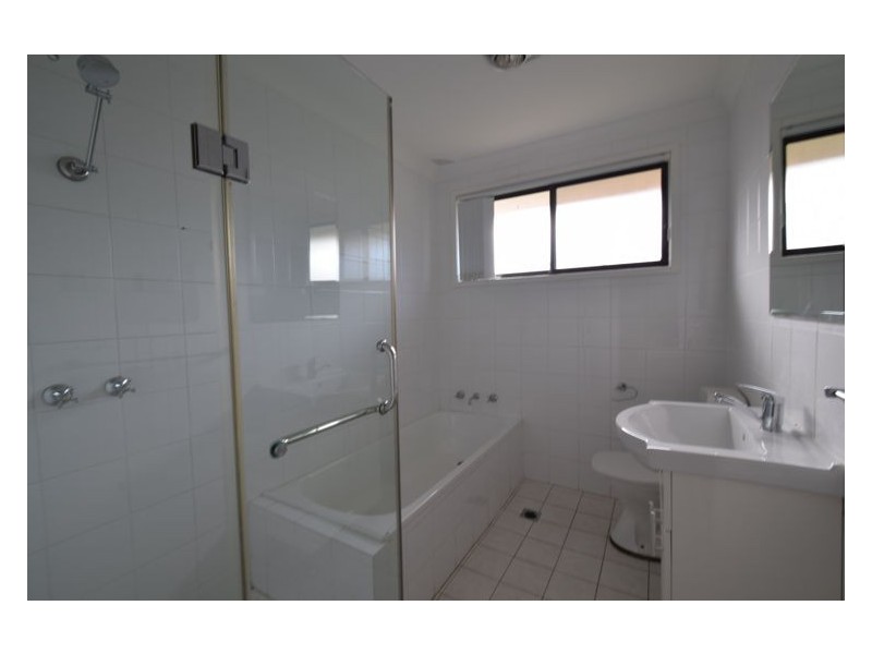 8 Reef Street, Quakers Hill NSW 2763