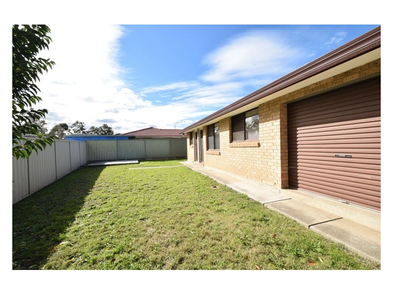 8 Reef Street, Quakers Hill NSW 2763