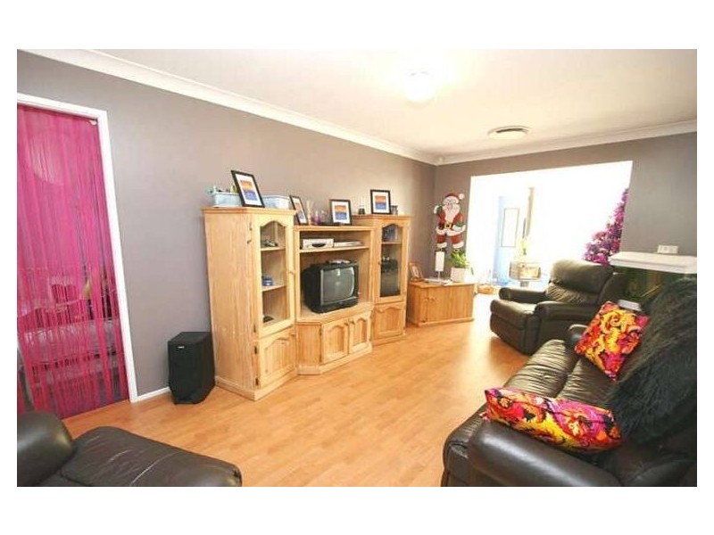 11 Primrose Circuit, Claremont Meadows NSW 2747