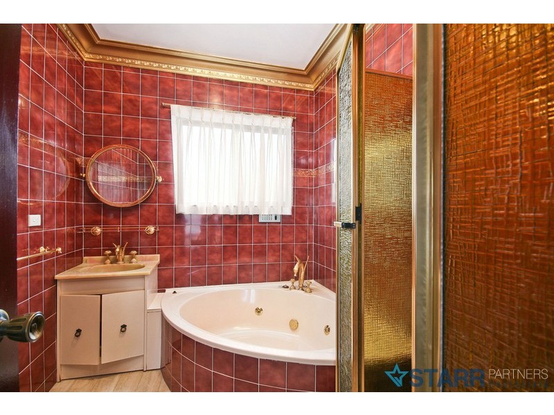 50 Beethoven Street, Seven Hills NSW 2147