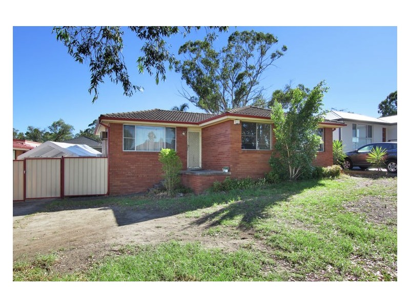 30 Glenn Street, Dean Park NSW 2761