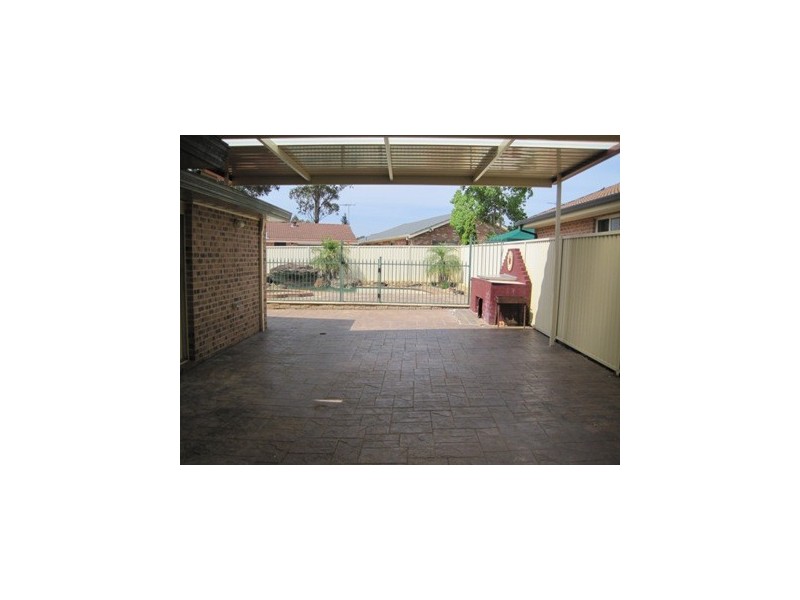 102 Buckwell Drive,, Hassall Grove NSW 2761