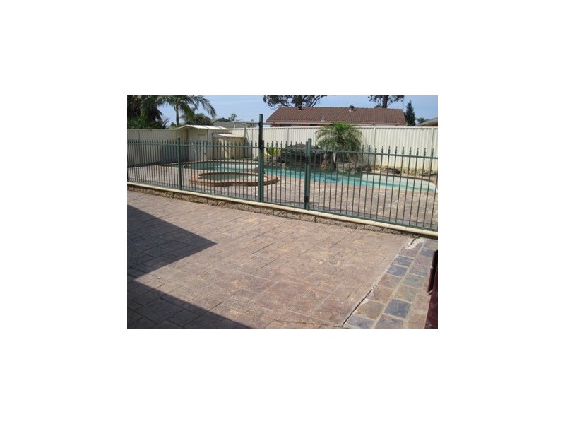 102 Buckwell Drive,, Hassall Grove NSW 2761