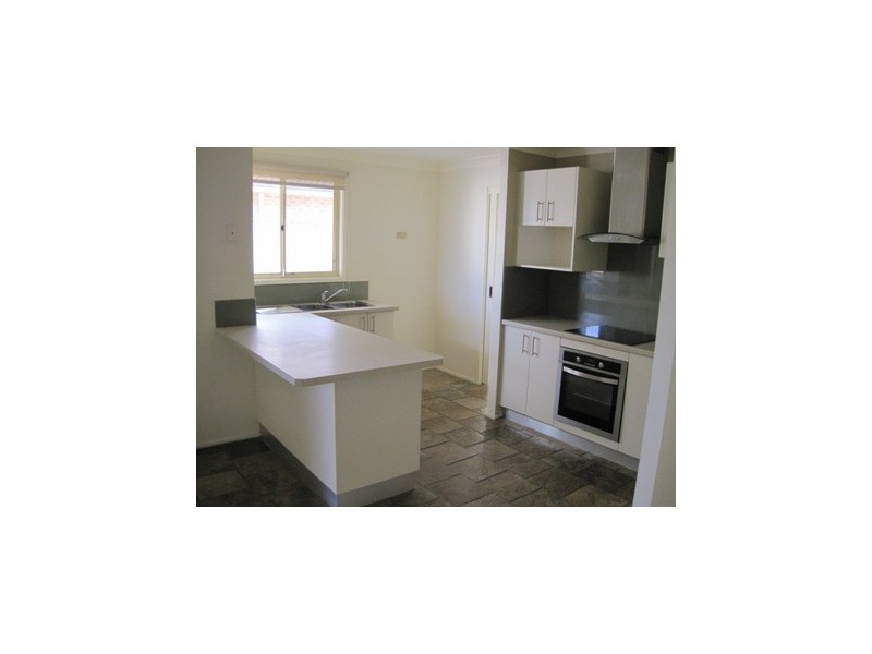 102 Buckwell Drive,, Hassall Grove NSW 2761