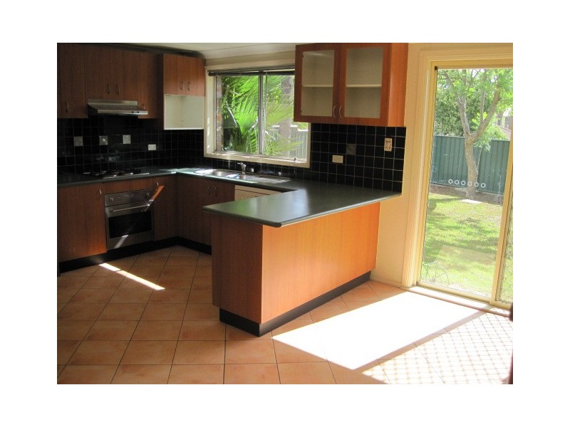 8 Slade Place,, Prospect NSW 2148