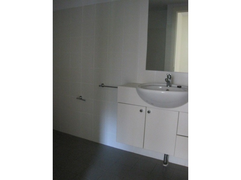 211/80 John Whiteway Drive,, Gosford NSW 2250