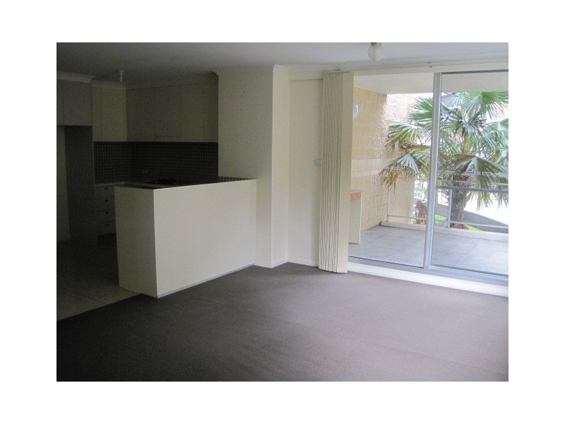 211/80 John Whiteway Drive,, Gosford NSW 2250