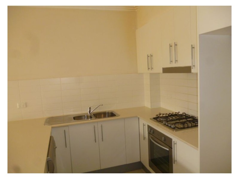 8/2-6 Bruce Street, Blacktown NSW 2148