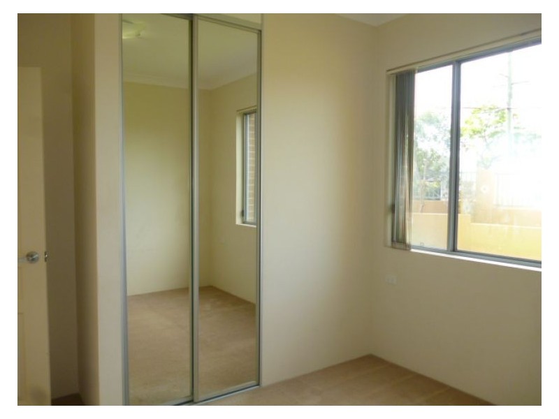 8/2-6 Bruce Street, Blacktown NSW 2148