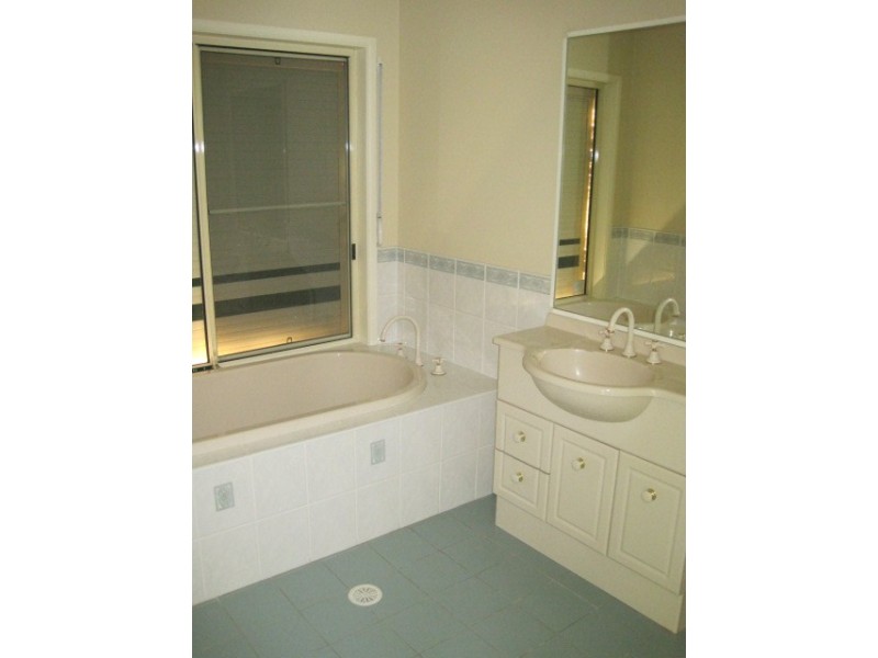 37 Farmingdale Drive,, Blacktown NSW 2148