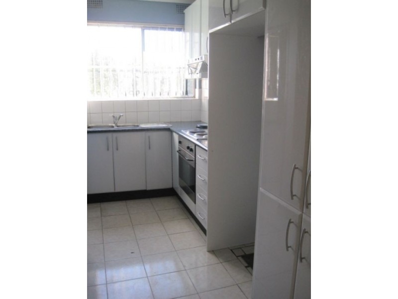 4/5 Carramar Ave,, Carramar NSW 2163