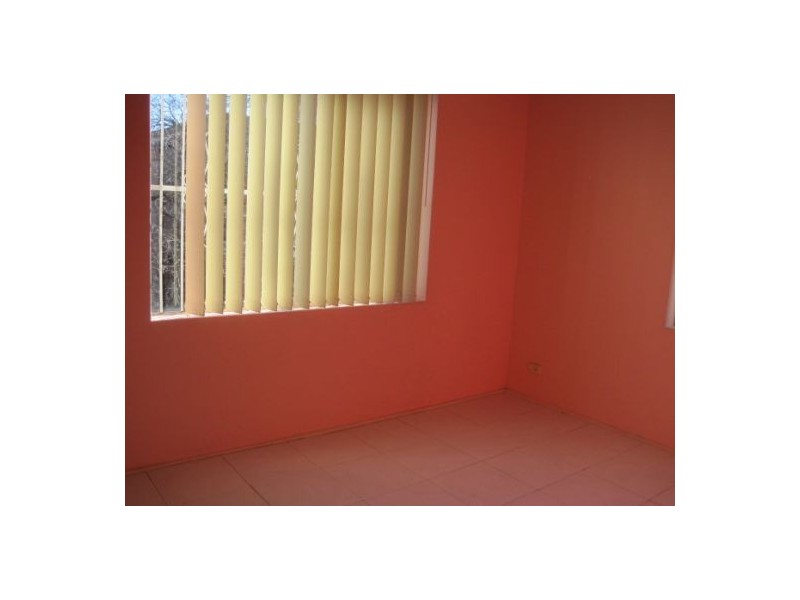 4/5 Carramar Ave,, Carramar NSW 2163