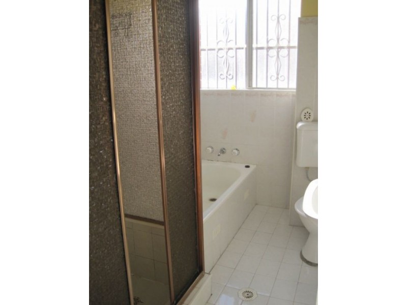 4/5 Carramar Ave,, Carramar NSW 2163