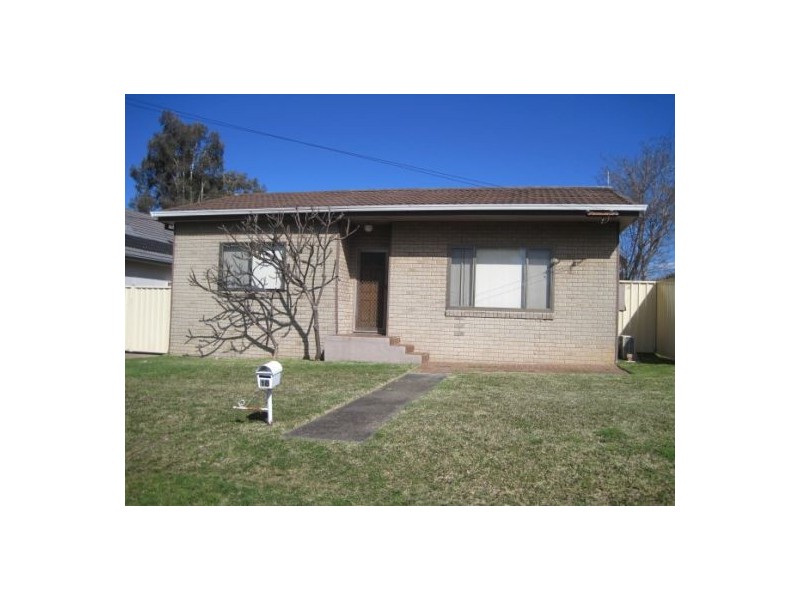 18 Dagmar Crescent, Blacktown NSW 2148