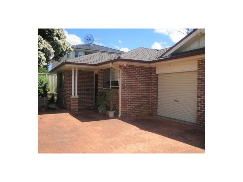 4/102 Targo Road,, Girraween NSW 2145