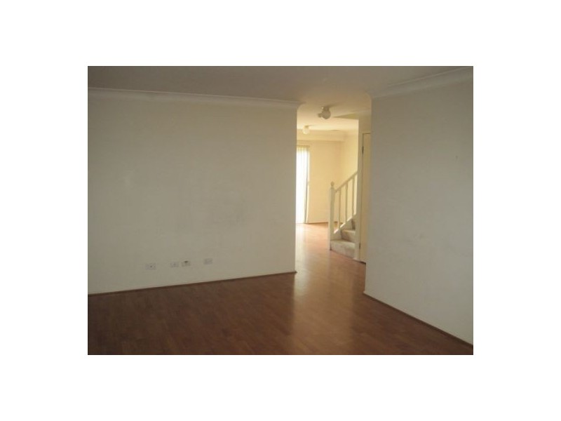 14/12  Sinclair Ave,, Blacktown NSW 2148