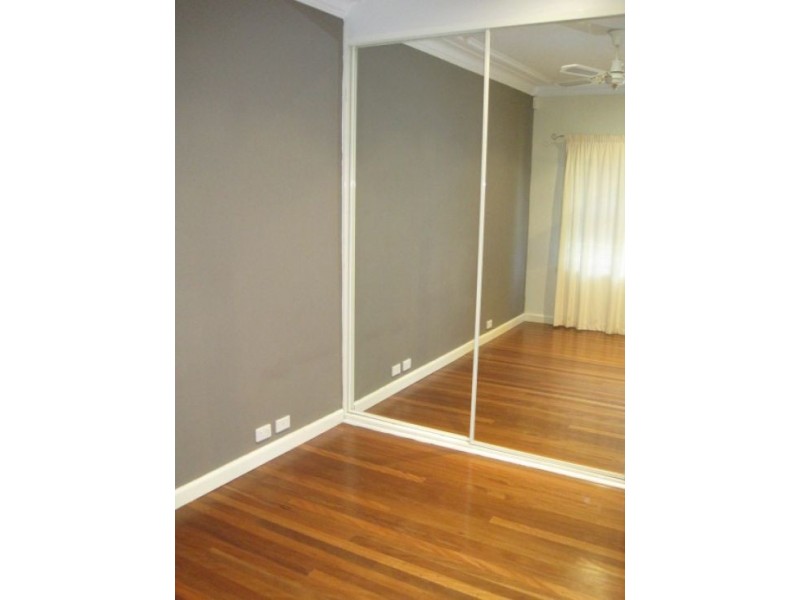 21 Dinabeth Ave,, Blacktown NSW 2148