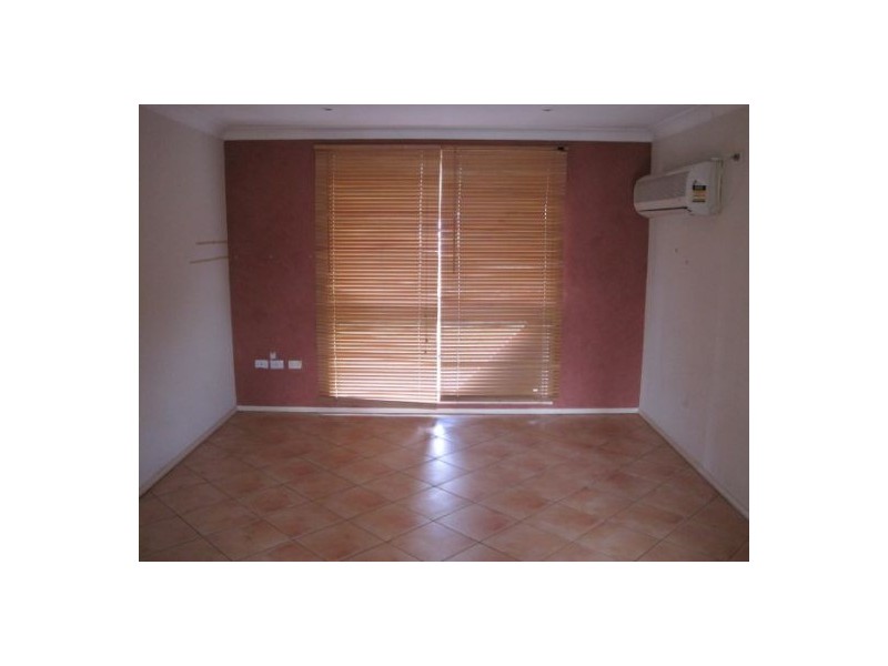 8 Slade Place, Prospect NSW 2148