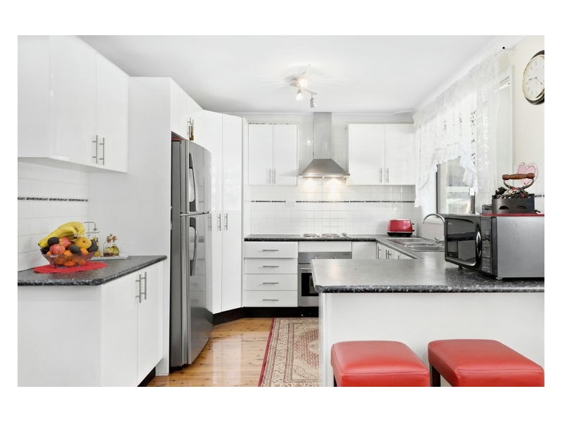 52 Kisdon Crescent, Prospect NSW 2148