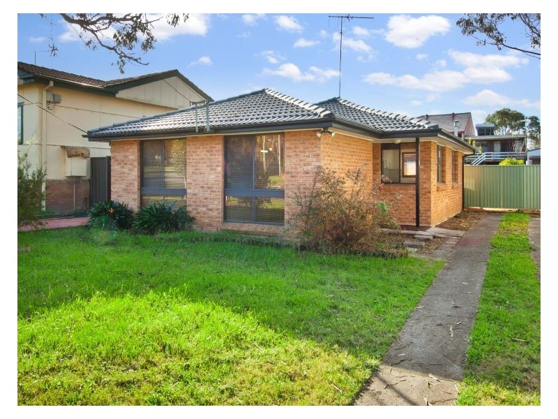 11 Monash Road, Blacktown NSW 2148
