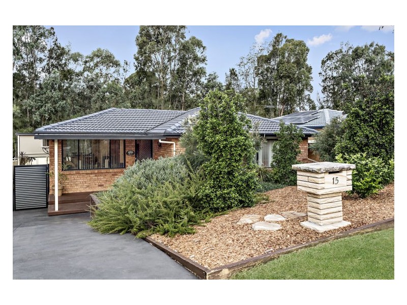 15 Desley Crescent, Prospect NSW 2148