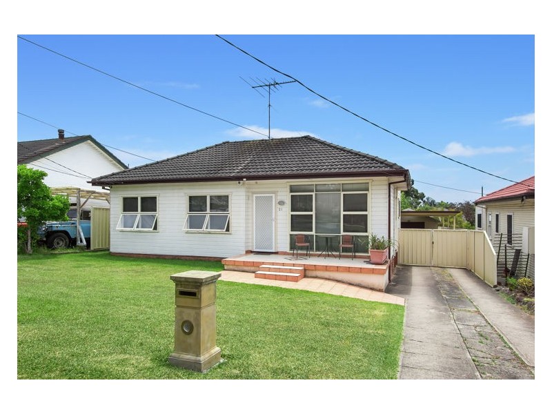 21 Dinabeth Avenue, Blacktown NSW 2148
