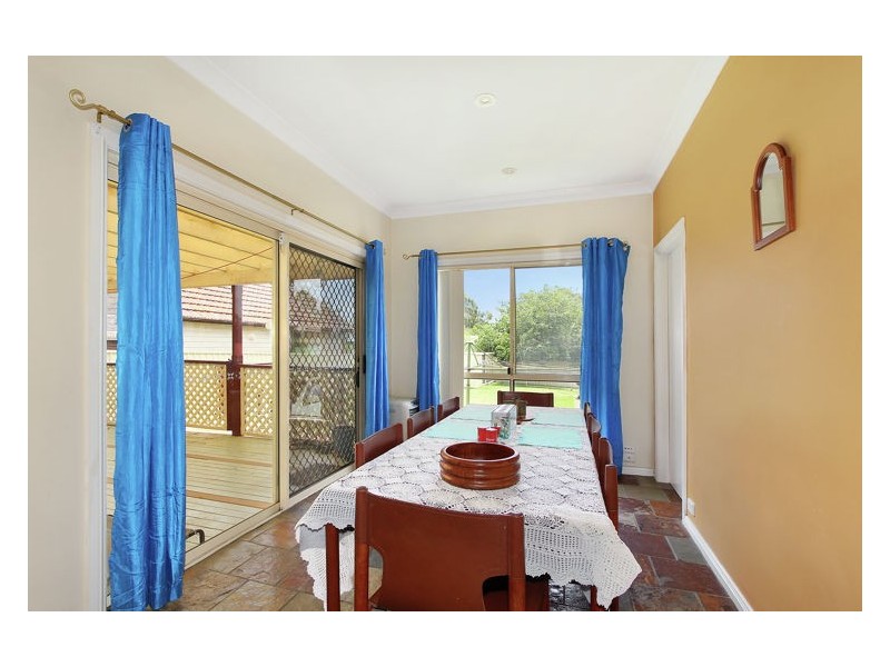 21 Dinabeth Avenue, Blacktown NSW 2148