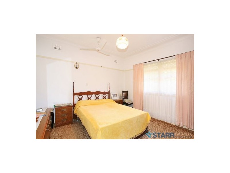 21 Mort Street, Blacktown NSW 2148