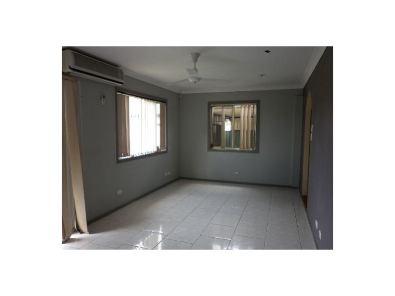 8 Resolution Ave,, Willmot NSW 2770