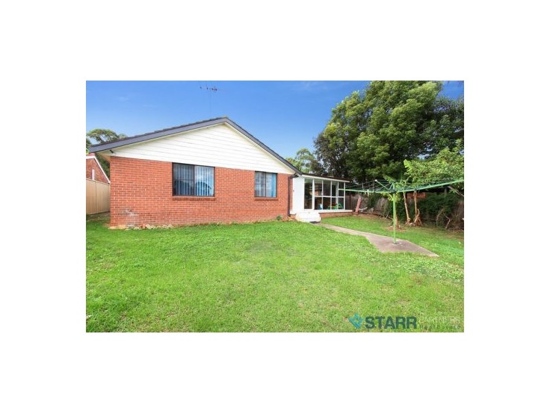 8 Birdwood Avenue, Doonside NSW 2767