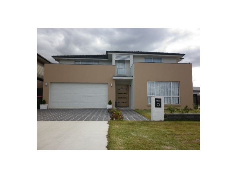 11 Meredith Street,, Ropes Crossing NSW 2760