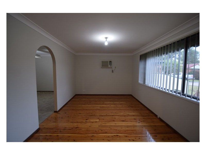 19 Barnfield Place, Dean Park NSW 2761