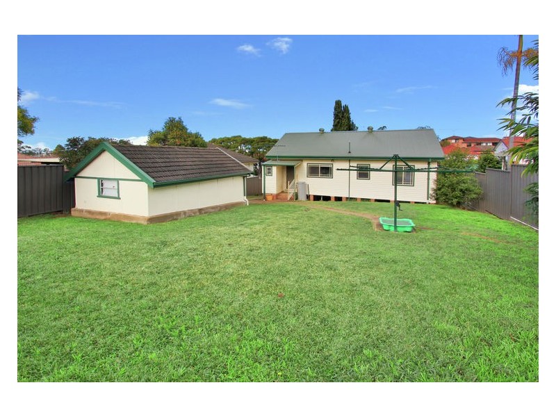 11 Malcolm Street, Blacktown NSW 2148