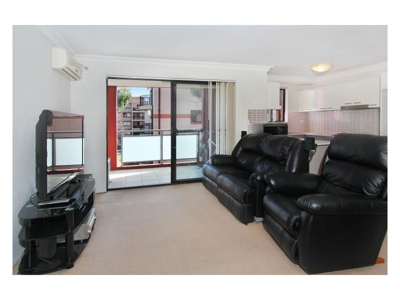 18/21 Bruce Street, Blacktown NSW 2148