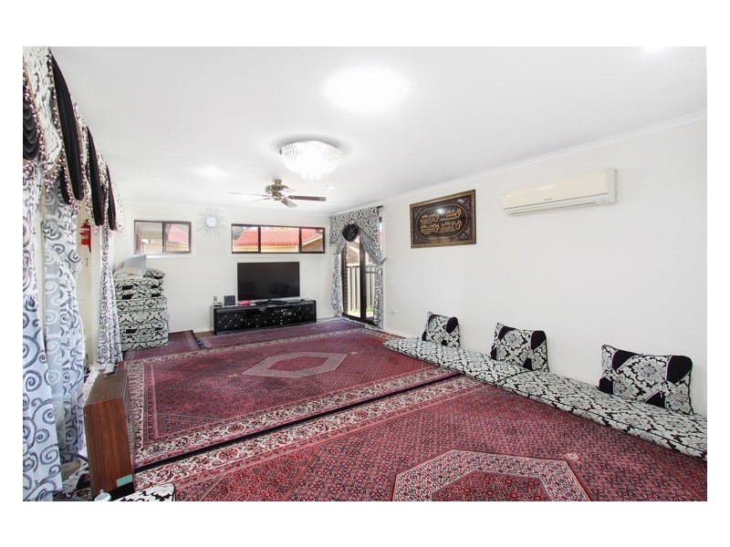 21a Kisdon Crescent, Prospect NSW 2148