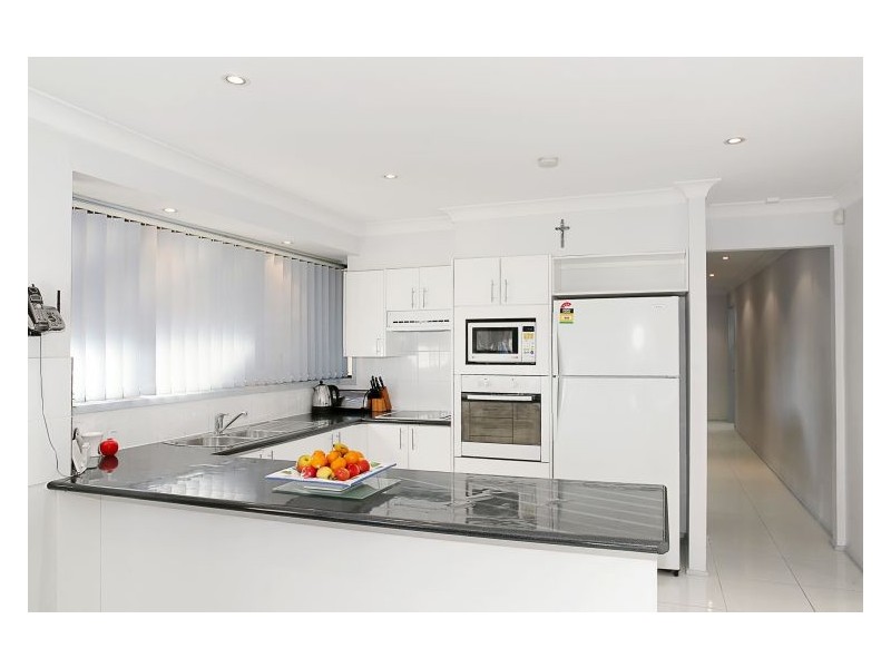 15 Sulman Place, Huntington Heights NSW 2767