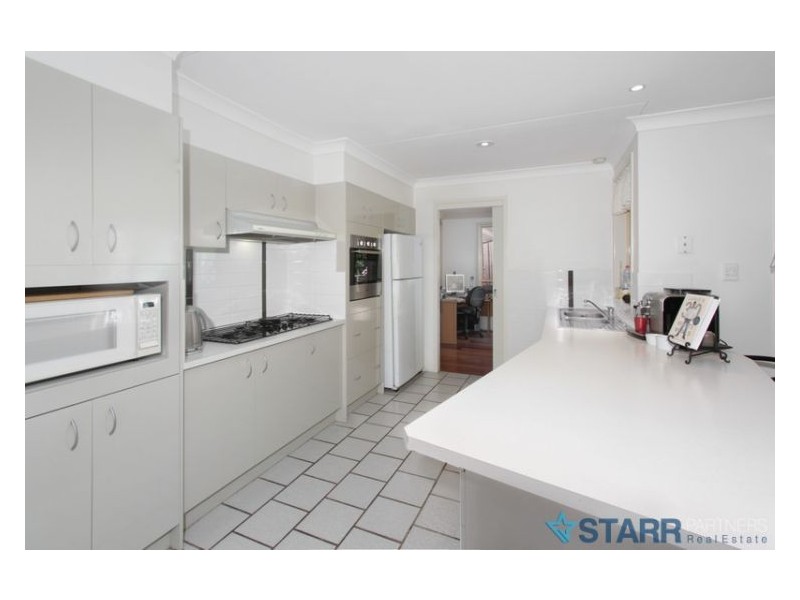 14  Whitton Place, Huntington Heights NSW 2767