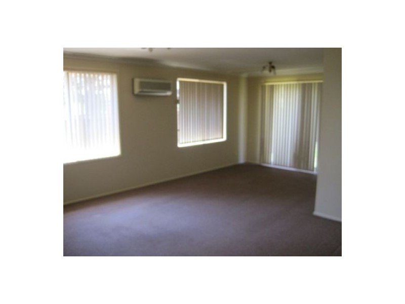 18 Newnham Street, Dean Park NSW 2761