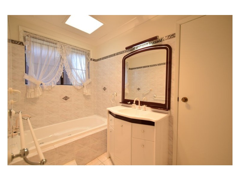 House 63 Cowley Crescent, Prospect NSW 2148