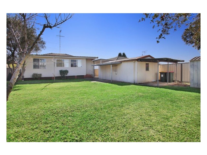 House 18 Yale Place, Blacktown NSW 2148