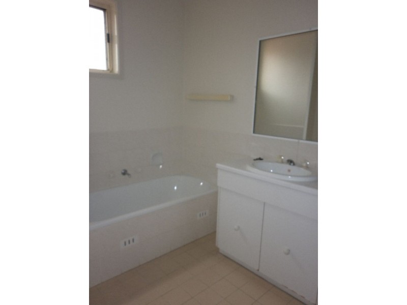 9/17-19  Sinclair Ave,, Blacktown NSW 2148