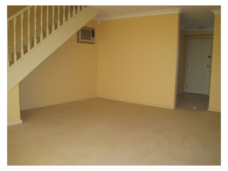 9/24  Upwey Street,, Prospect NSW 2148