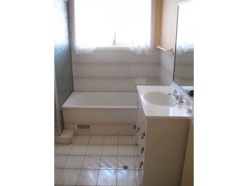 9/24  Upwey Street,, Prospect NSW 2148