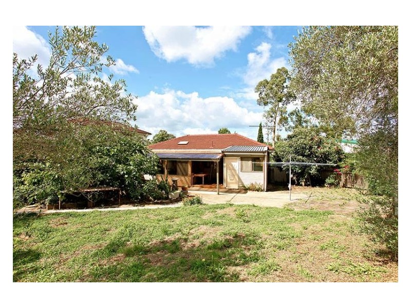 7 Charlton Road, Lalor Park NSW 2147