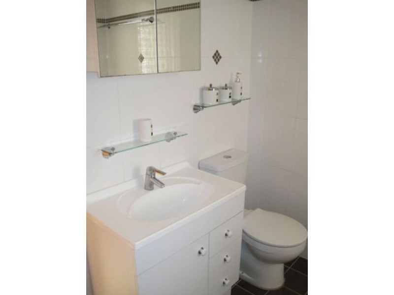 House 18  Heath Street,, Prospect NSW 2148