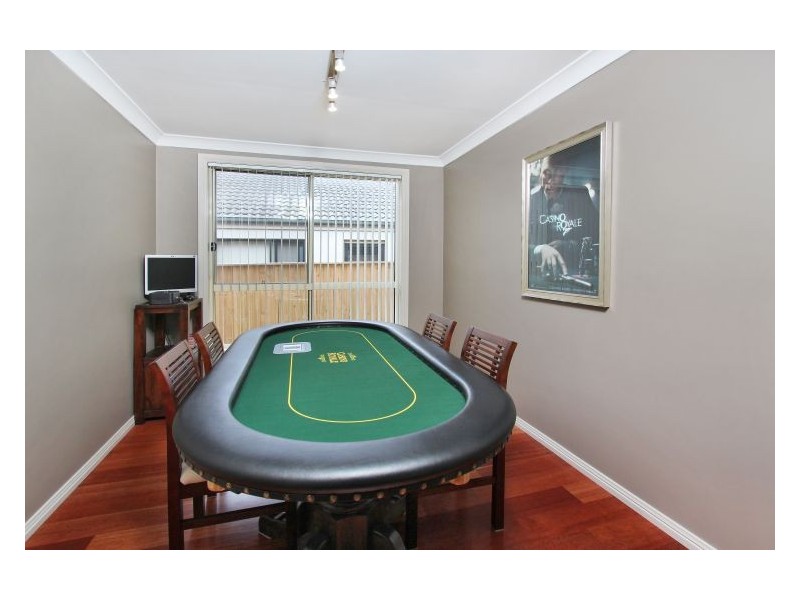 10 Lyndel Close, Quakers Hill NSW 2763