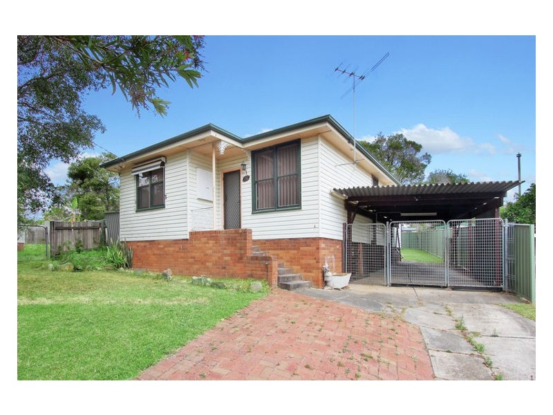 16 Moffat Drive, Lalor Park NSW 2147